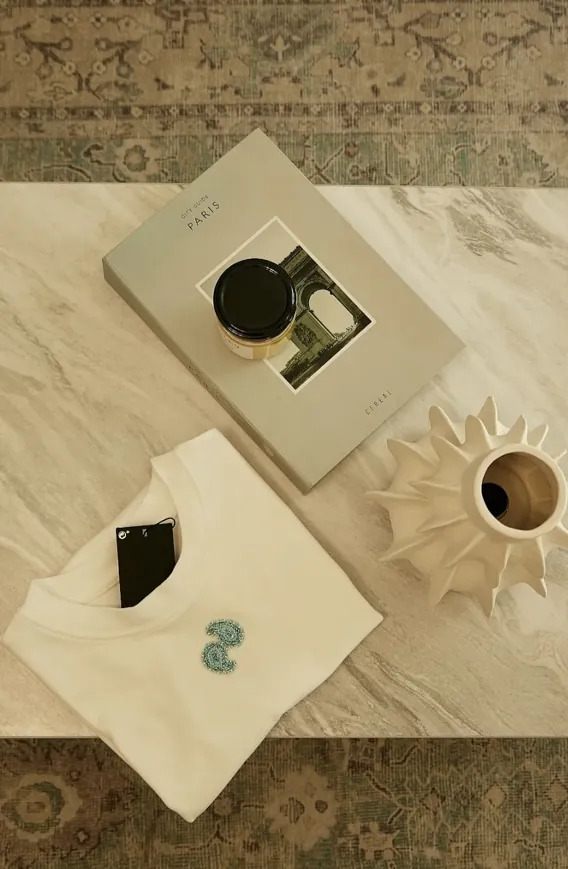 Футболка белая "Qalampirgul"